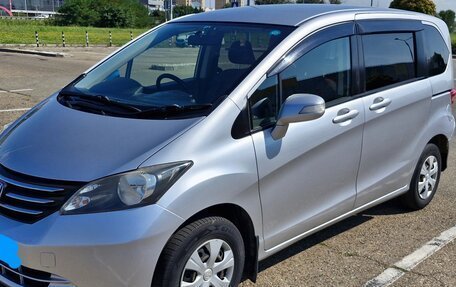 Honda Freed I, 2009 год, 800 000 рублей, 4 фотография