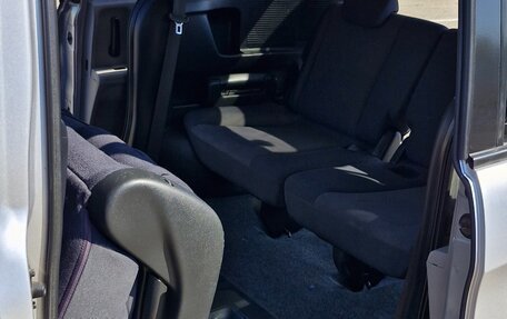 Honda Freed I, 2009 год, 800 000 рублей, 17 фотография