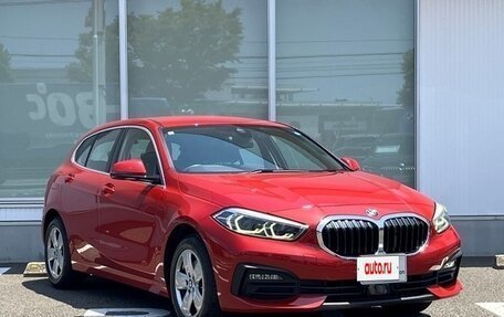 BMW 1 серия, 2021 год, 1 400 000 рублей, 2 фотография
