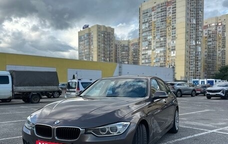 BMW 3 серия, 2014 год, 1 700 000 рублей, 2 фотография