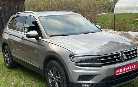 Volkswagen Tiguan II, 2017 год, 2 500 000 рублей, 2 фотография