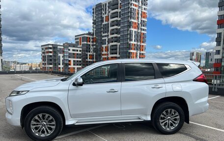Mitsubishi Pajero Sport III рестайлинг, 2020 год, 3 720 000 рублей, 3 фотография