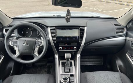 Mitsubishi Pajero Sport III рестайлинг, 2020 год, 3 720 000 рублей, 15 фотография