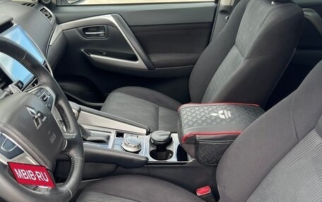 Mitsubishi Pajero Sport III рестайлинг, 2020 год, 3 720 000 рублей, 14 фотография