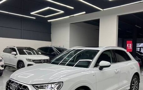 Audi Q3, 2022 год, 2 300 000 рублей, 2 фотография