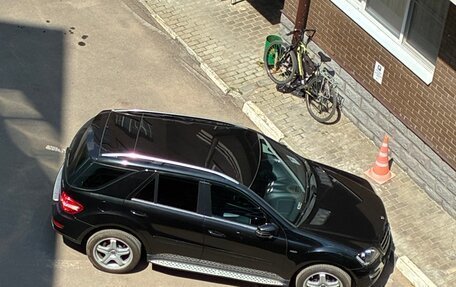 Mercedes-Benz M-Класс, 2011 год, 1 990 000 рублей, 8 фотография