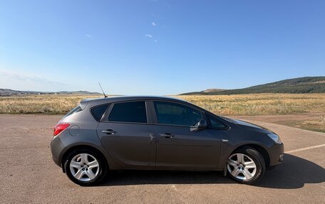 Opel Astra J, 2010 год, 700 000 рублей, 8 фотография