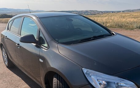 Opel Astra J, 2010 год, 700 000 рублей, 9 фотография
