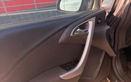 Opel Astra J, 2010 год, 700 000 рублей, 14 фотография