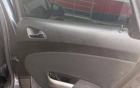 Opel Astra J, 2010 год, 700 000 рублей, 18 фотография