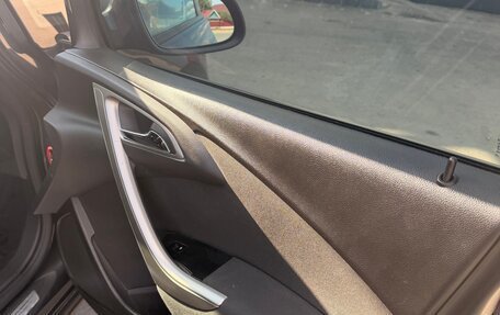 Opel Astra J, 2010 год, 700 000 рублей, 20 фотография