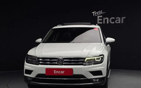 Volkswagen Tiguan II, 2020 год, 2 090 222 рублей, 3 фотография