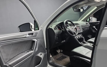Volkswagen Tiguan II, 2020 год, 2 090 222 рублей, 6 фотография