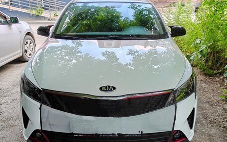 KIA Rio IV, 2020 год, 900 000 рублей, 1 фотография