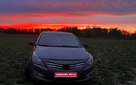 Hyundai Solaris II рестайлинг, 2016 год, 300 000 рублей, 1 фотография
