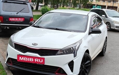 KIA Rio IV, 2020 год, 900 000 рублей, 2 фотография