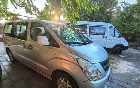 Hyundai Grand Starex Grand Starex I рестайлинг 2, 2008 год, 700 000 рублей, 2 фотография