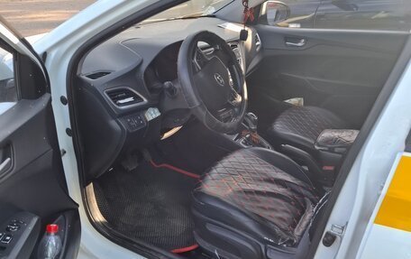 Hyundai Solaris II рестайлинг, 2018 год, 370 000 рублей, 4 фотография