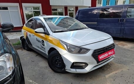 Hyundai Solaris II рестайлинг, 2018 год, 370 000 рублей, 2 фотография