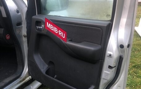 Nissan Navara (Frontier), 2007 год, 350 000 рублей, 7 фотография