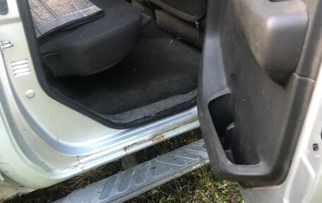 Nissan Navara (Frontier), 2007 год, 350 000 рублей, 8 фотография
