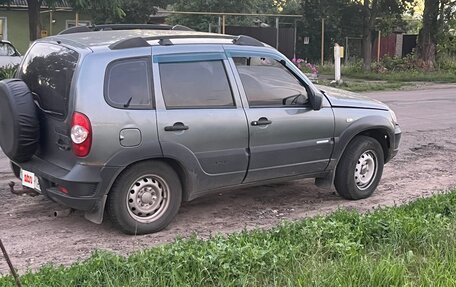 Chevrolet Niva I рестайлинг, 2011 год, 330 000 рублей, 2 фотография