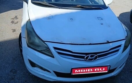 Hyundai Solaris II рестайлинг, 2016 год, 420 000 рублей, 1 фотография