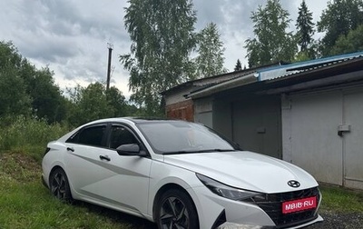 Hyundai Elantra, 2022 год, 2 000 000 рублей, 1 фотография
