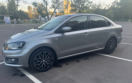 Volkswagen Polo VI (EU Market), 2017 год, 1 350 000 рублей, 1 фотография