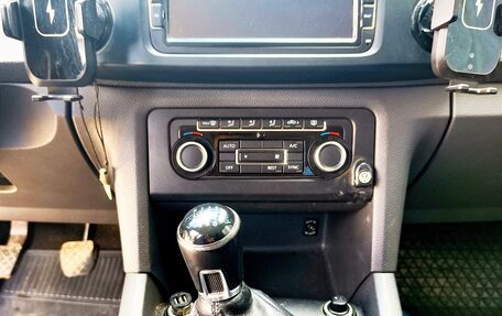Volkswagen Amarok I рестайлинг, 2013 год, 2 200 000 рублей, 16 фотография