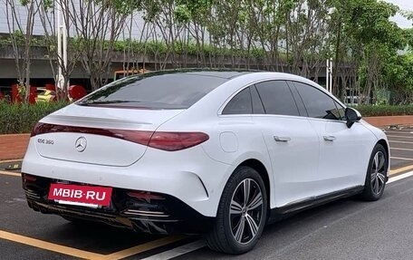 Mercedes-Benz EQE, 2023 год, 5 000 000 рублей, 4 фотография