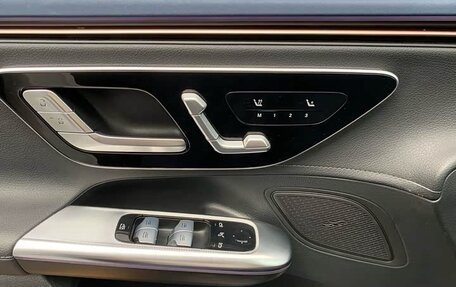 Mercedes-Benz EQE, 2023 год, 5 000 000 рублей, 20 фотография