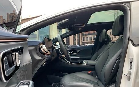 Mercedes-Benz EQE, 2023 год, 5 000 000 рублей, 11 фотография