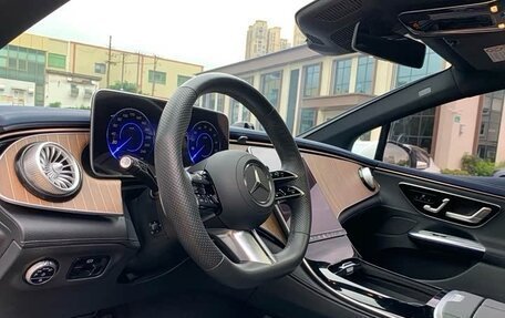 Mercedes-Benz EQE, 2023 год, 5 000 000 рублей, 8 фотография