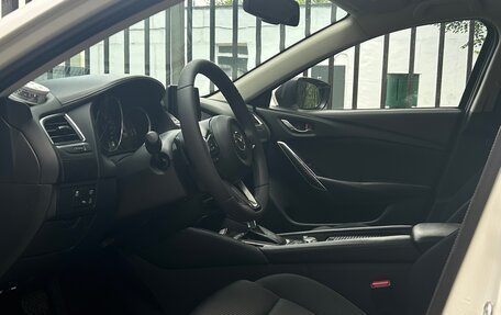 Mazda 6, 2018 год, 1 880 000 рублей, 22 фотография