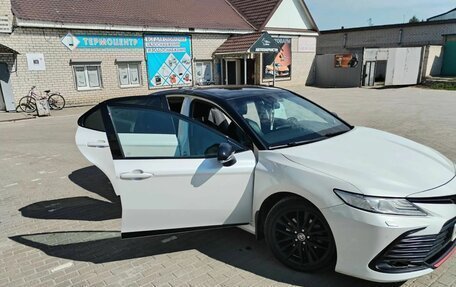 Toyota Camry, 2021 год, 2 900 000 рублей, 4 фотография