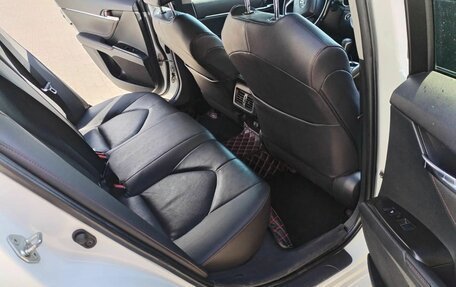 Toyota Camry, 2021 год, 2 900 000 рублей, 9 фотография