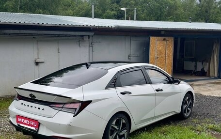 Hyundai Elantra, 2022 год, 2 000 000 рублей, 3 фотография