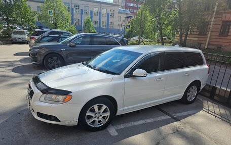 Volvo V70 III рестайлинг, 2010 год, 1 175 000 рублей, 2 фотография