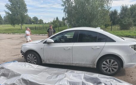 Chevrolet Cruze II, 2013 год, 180 000 рублей, 3 фотография