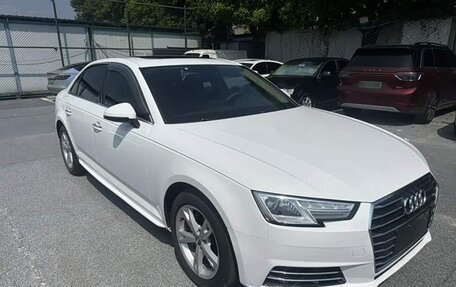 Audi A4, 2019 год, 1 950 000 рублей, 2 фотография
