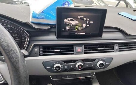 Audi A4, 2019 год, 1 950 000 рублей, 6 фотография