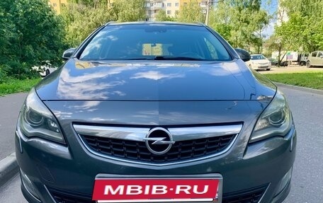 Opel Astra J, 2011 год, 945 000 рублей, 3 фотография