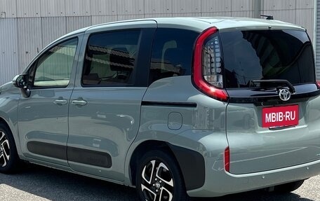 Toyota Sienta, 2023 год, 1 440 000 рублей, 5 фотография