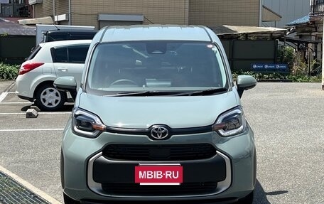Toyota Sienta, 2023 год, 1 440 000 рублей, 3 фотография