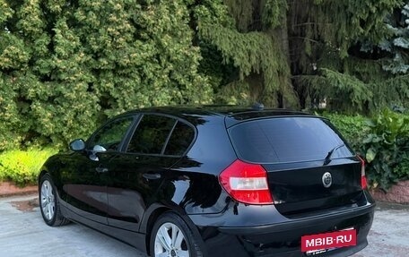 BMW 1 серия, 2006 год, 500 000 рублей, 3 фотография