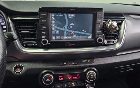KIA Stonic, 2020 год, 1 670 000 рублей, 27 фотография