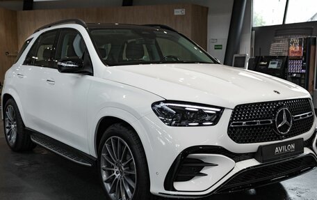 Mercedes-Benz GLE, 2025 год, 13 200 000 рублей, 2 фотография