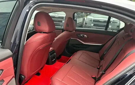 BMW 3 серия, 2023 год, 2 950 000 рублей, 13 фотография