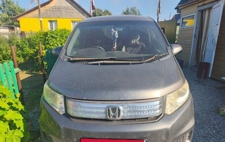 Honda Freed I, 2012 год, 950 000 рублей, 2 фотография